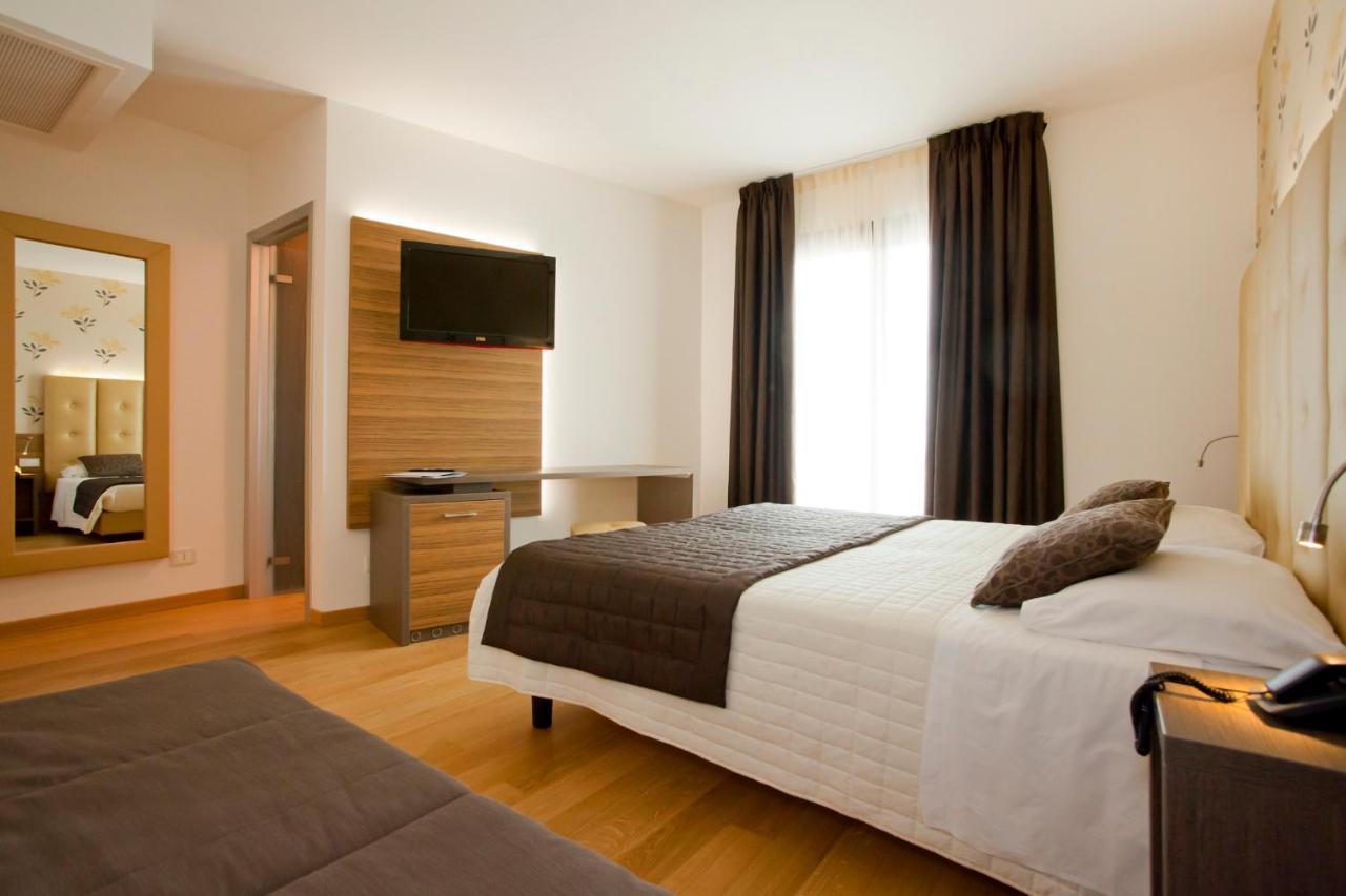 Hotel Marco Polo Lido di Jesolo Buitenkant foto
